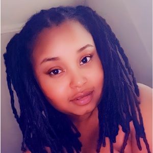 Meet your Posher, Dequandrala